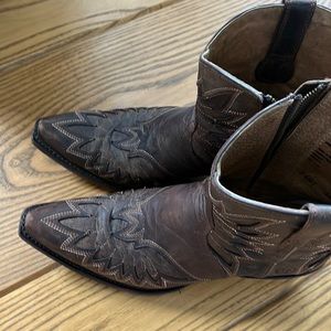 Ariat ankle cowgirl boots with side zipper